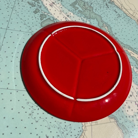 Retro Red Ceramic Peace Plate - Picture 4 of 5